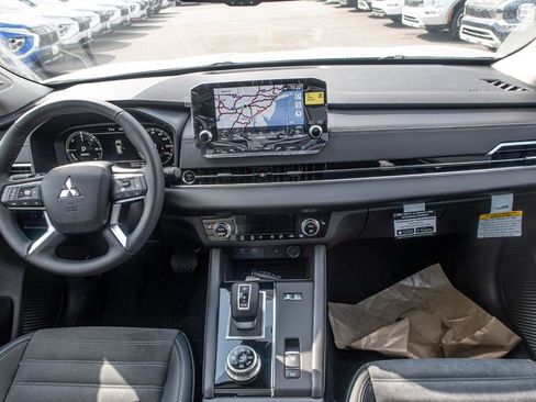 New 2024 Mitsubishi Outlander 4WD Plug-In Hybrid image 20