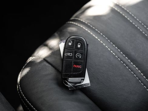 Used 2019 Chrysler 300 S RWD image 72