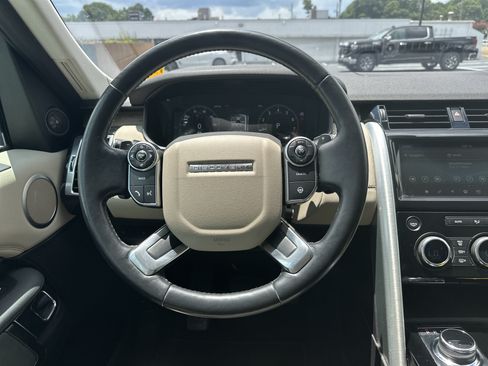 Used 2018 Land Rover Discovery HSE AWD/4WD image 18