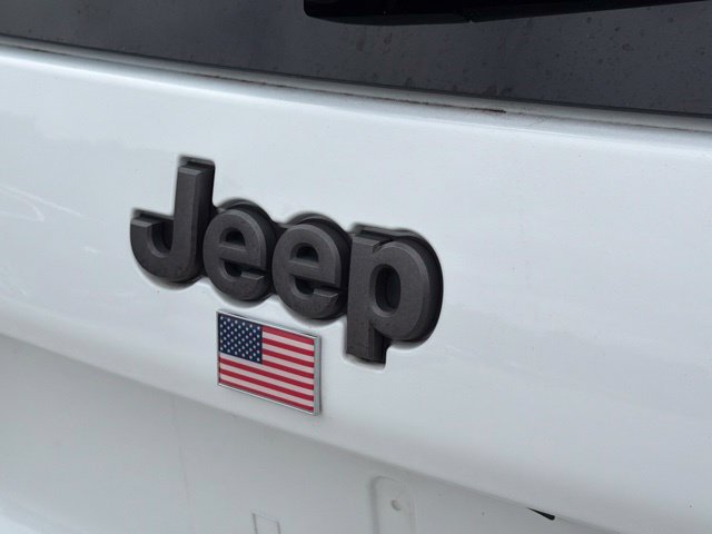 Used 2021 Jeep Cherokee Trailhawk AWD/4WD image 13