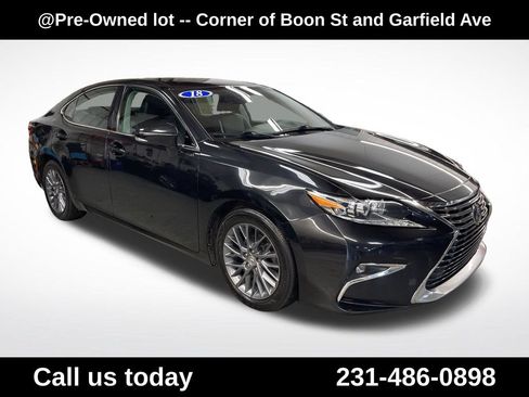 Used 2018 Lexus ES 350 w/ Premier Package FWD image 10