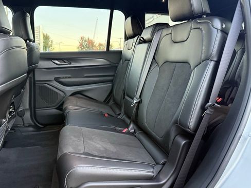 New 2025 Jeep Grand Cherokee L Altitude image 24