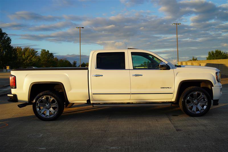 Used 2016 GMC Sierra 1500 Denali w/ Denali Ultimate Package AWD/4WD image 7