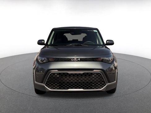 Used 2025 Kia Soul LX w/ LX Technology Package FWD image 4