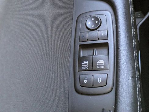 Used 2020 Dodge Challenger SXT image 17