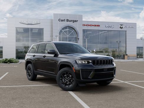 New 2026 Jeep Grand Cherokee Altitude RWD image 5
