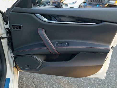 Used 2022 Maserati Ghibli Modena Q4 image 32