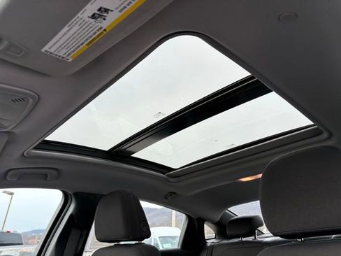 Used 2024 Chevrolet Malibu LT image 36