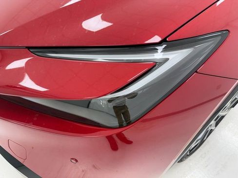 New 2026 Toyota Prius Plug-In Hybrid FWD image 6