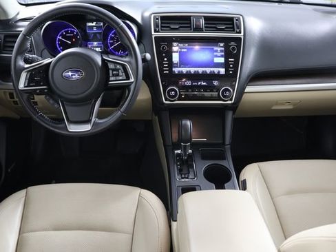 Used 2018 Subaru Outback 2.5i Limited AWD/4WD image 2