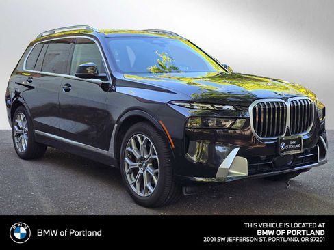 Used 2025 BMW X7 xDrive40i AWD/4WD image 1