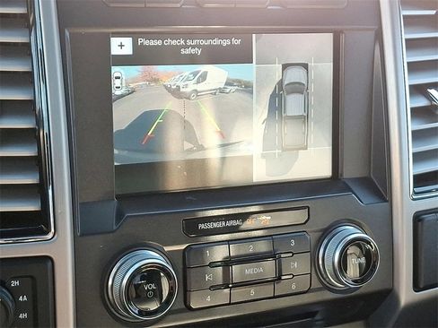 Certified 2018 Ford F150 Platinum w/ Equipment Group 701A Luxury image 20