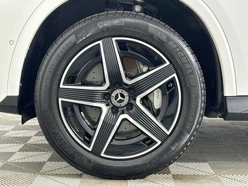 Used 2025 Mercedes-Benz GLC 300 image 29