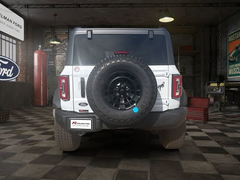 New 2026 Ford Bronco Outer Banks w/ Sasquatch Package AWD/4WD image 5