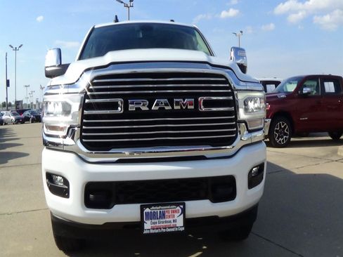Certified 2024 RAM 2500 Laramie AWD/4WD image 3