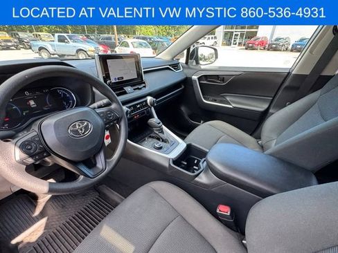 Used 2025 Toyota RAV4 LE AWD/4WD image 29