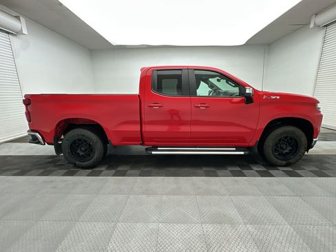 Used 2022 Chevrolet Silverado 1500 LT w/ Z71 Off-Road Package AWD/4WD image 8