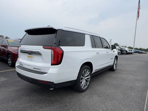Certified 2023 GMC Yukon XL Denali w/ Denali Reserve Package AWD/4WD image 3