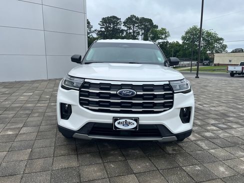 Used 2025 Ford Explorer Active w/ Active Comfort Package RWD image 9