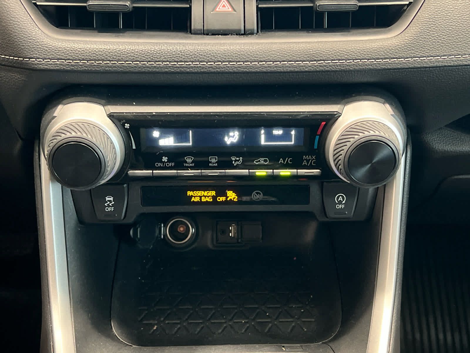 Used 2019 Toyota RAV4 LE w/ All Weather Liner Package AWD/4WD image 16