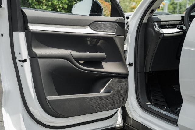 New 2026 Volvo EX90 Ultra AWD/4WD image 35
