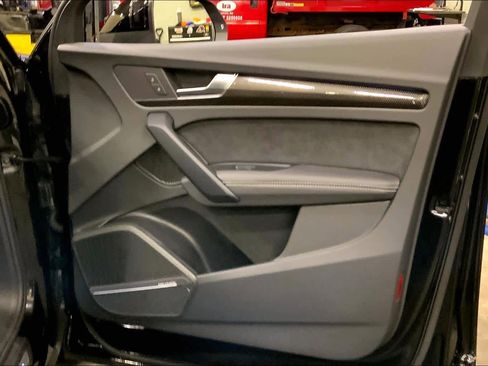 Used 2025 Audi SQ5 Premium Plus AWD/4WD image 23