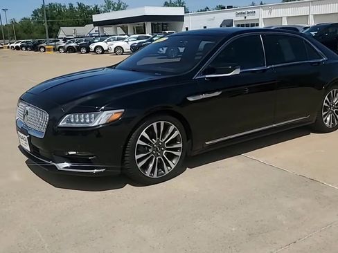 Used 2018 Lincoln Continental Reserve AWD/4WD image 4