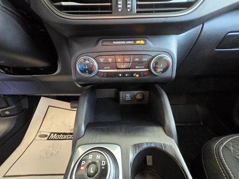 Used 2023 Ford Escape Active image 19