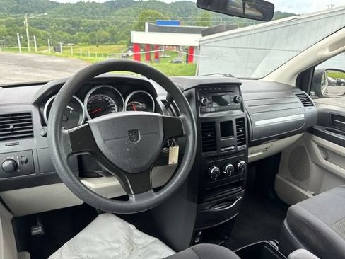 Used 2008 Dodge Grand Caravan SE FWD image 13