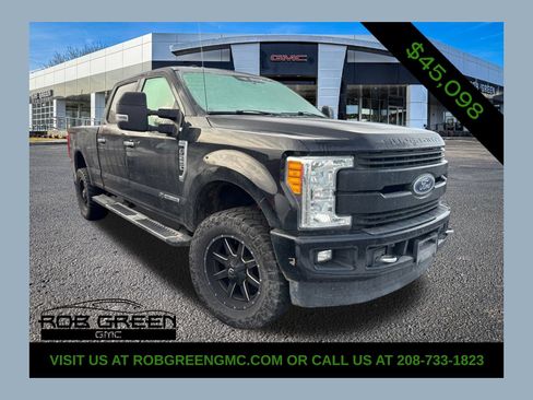 Used 2017 Ford F250 Lariat w/ Chrome Package image 1