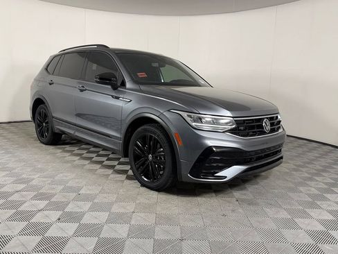 Used 2022 Volkswagen Tiguan SE R-Line FWD image 5