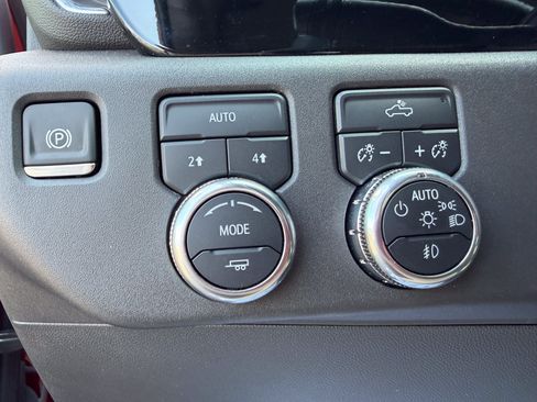 Used 2024 GMC Sierra 1500 Elevation AWD/4WD image 17