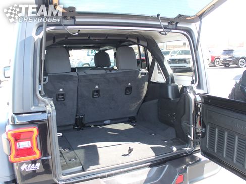 Used 2024 Jeep Wrangler Unlimited Rubicon image 29