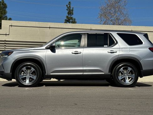 Certified 2023 Honda Pilot EX-L image 10