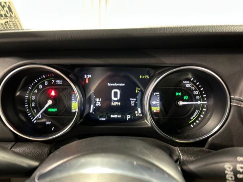 Used 2023 Jeep Wrangler Unlimited Sahara w/ Cold Weather Group image 16