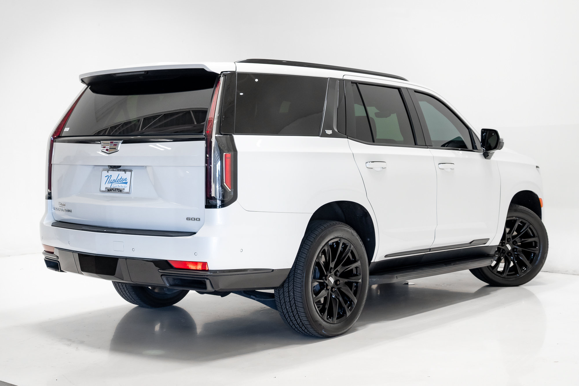 Used 2021 Cadillac Escalade Premium Luxury AWD/4WD image 34