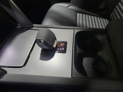 New 2024 Land Rover Discovery Sport S image 20