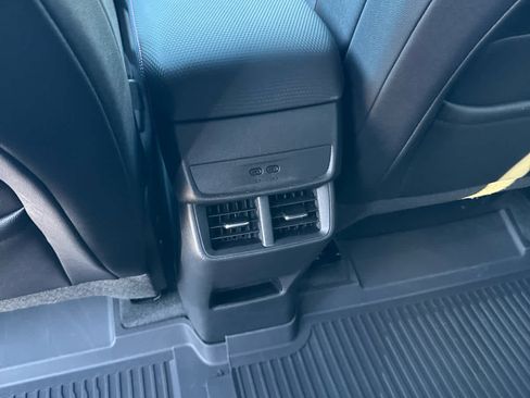 Used 2026 Chevrolet Equinox RS w/ Safety and Technology Package FWD image 14