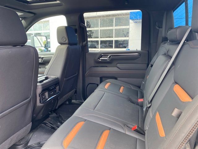 Used 2025 GMC Sierra 2500 AT4 AWD/4WD image 27