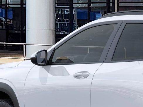 New 2026 Chevrolet Trax LT image 12