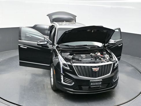 Certified 2025 Cadillac XT5 Luxury w/ LPO, Floor Liner Package AWD/4WD image 41