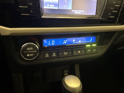 Used 2016 Toyota Corolla LE FWD image 23