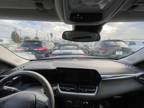 Used 2025 Chevrolet TrailBlazer LT image 33