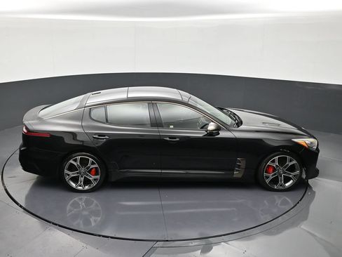 Used 2018 Kia Stinger GT2 AWD/4WD image 17