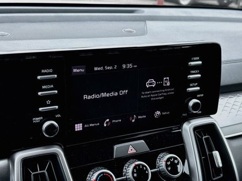 Certified 2023 Kia Sorento LX AWD/4WD image 14