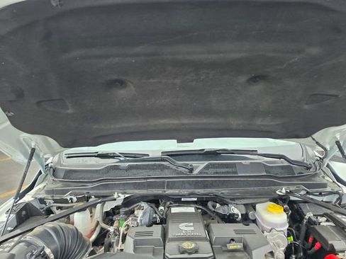 Used 2024 RAM 2500 Laramie w/ Safety Group AWD/4WD image 25