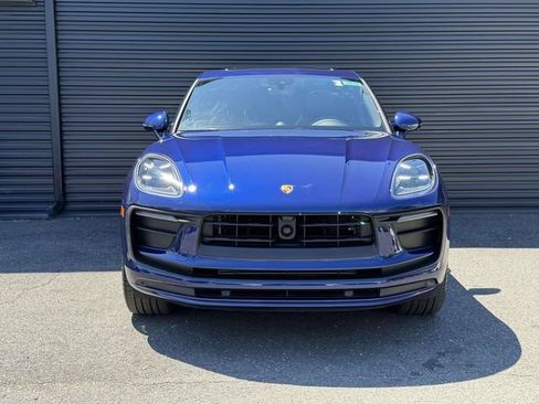 Certified 2024 Porsche Macan AWD/4WD image 7