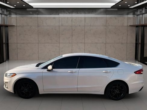 Used 2020 Ford Fusion SE w/ Equipment Group 151A FWD image 8