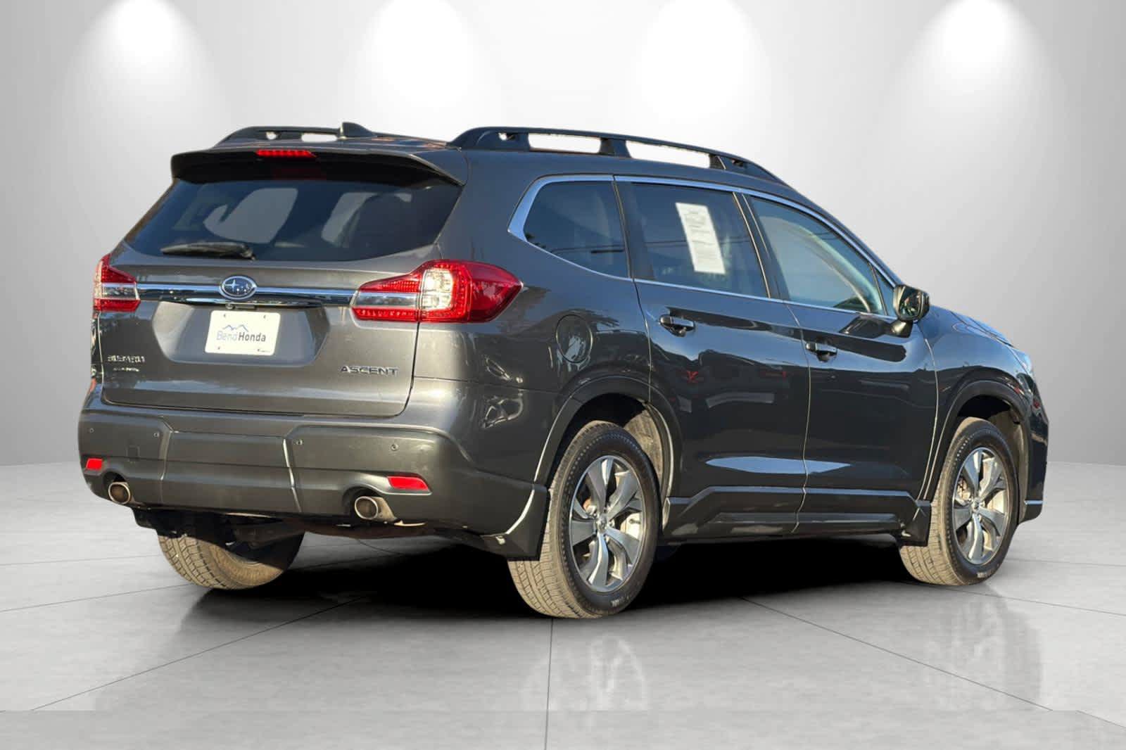 Used 2022 Subaru Ascent Premium w/ Convenience Package AWD/4WD image 2