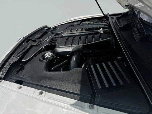 Used 2017 Bentley Bentayga image 59